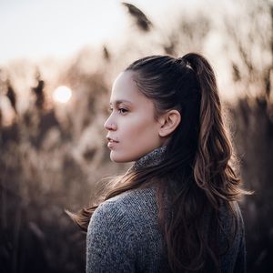 Meet your Posher, Nikaudis